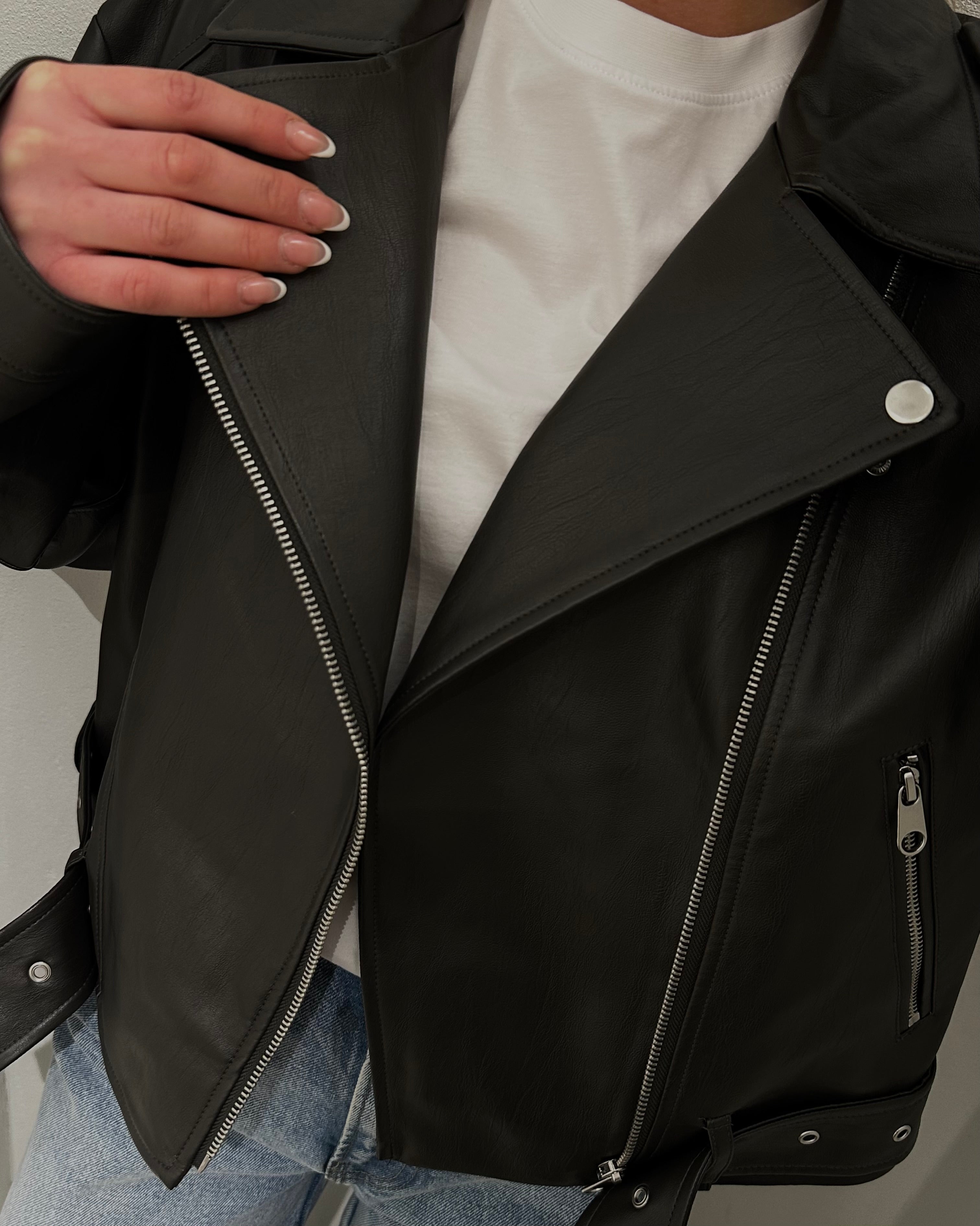 VMCHRISSIE Jacket - Obsidian